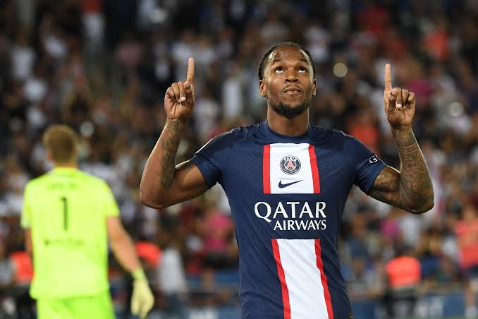 billkozi's tweet photo. ☘️#paofc signs Renato #Sanches on loan from #PSG 💣 

🇹🇷❌The Portugal midfielder was also a target for #Trabzonspor, but he chose Greece https://t.co/AIcJPCL3MT