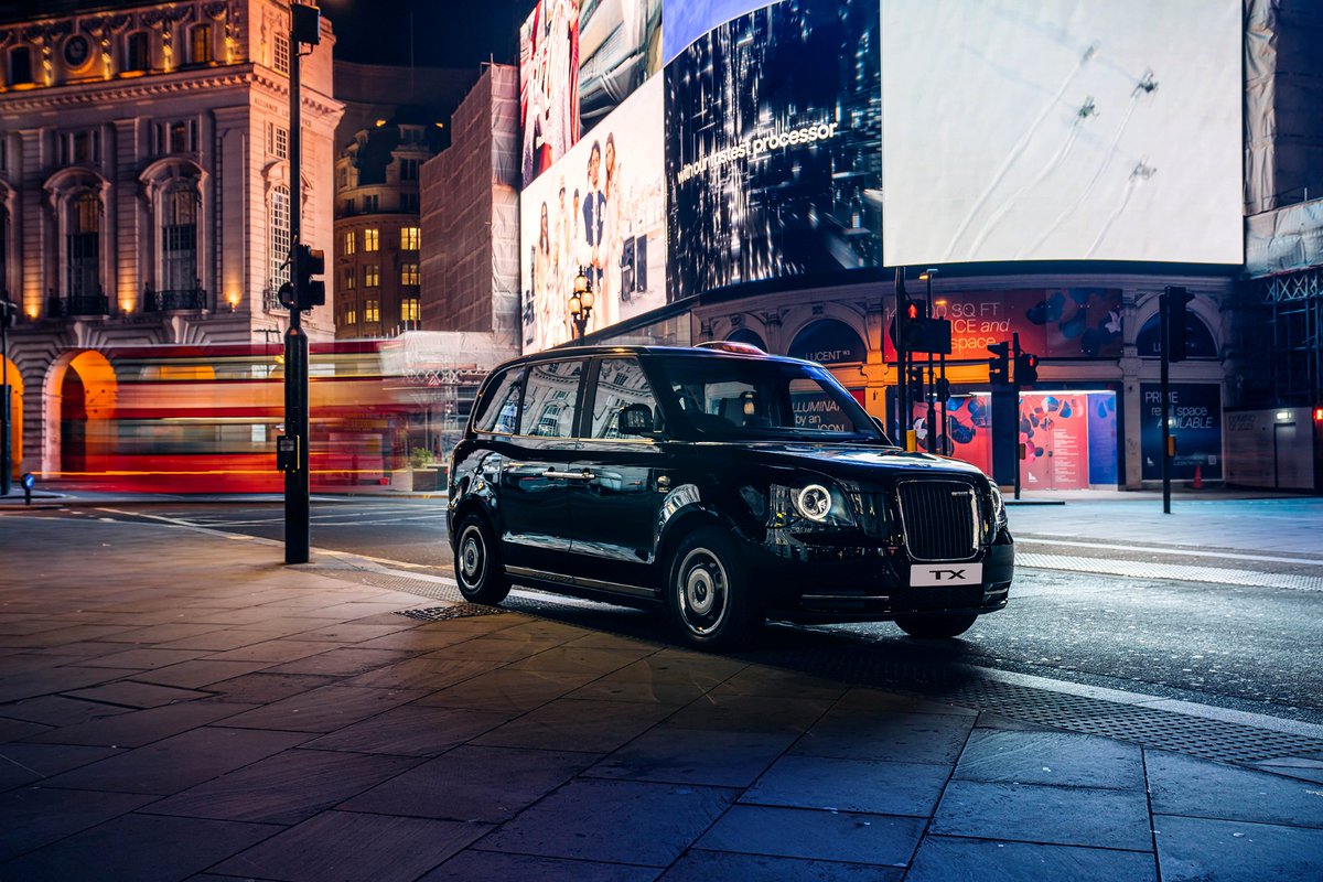 LondonEVCompany's tweet image. London’s skyline has transformed. 
Trends have come and gone. 
The city’s pace has only quickened. 

But the black cab? Still part of the city’s DNA 🖤🏙️

From rainy rush hours to late-night rides home, you can always rely on the LEVC TX.

#londonlife #cityliving