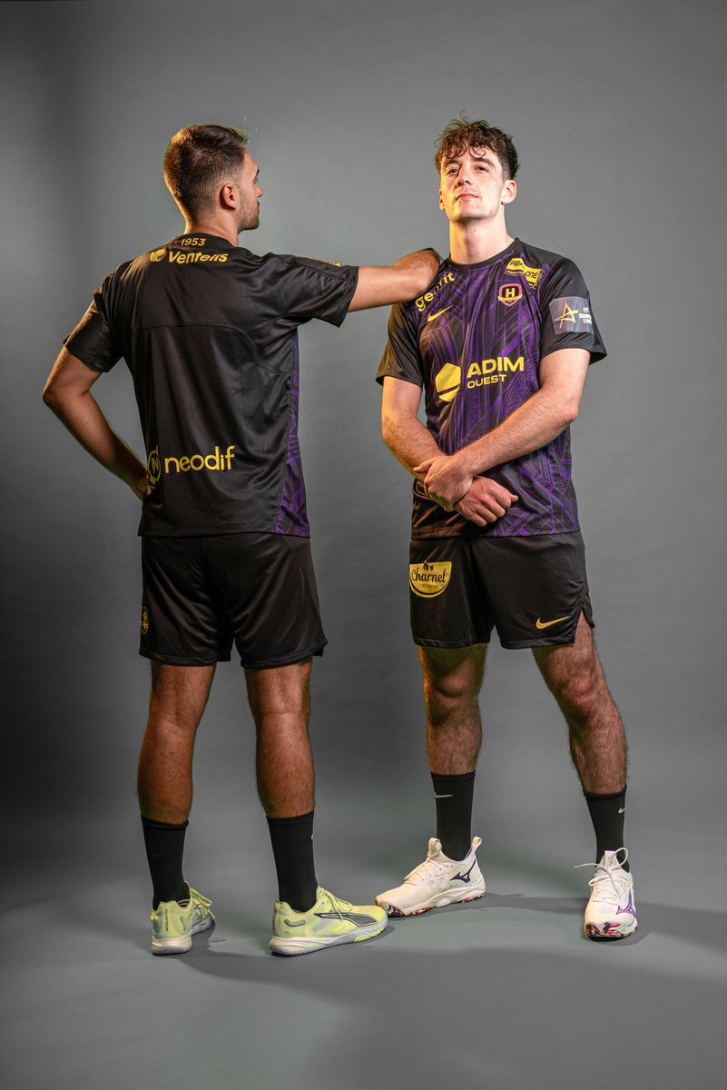 👕 Un maillot qui sera 𝗽𝗼𝗿𝘁𝗲́ 𝗽𝗮𝗿 𝗻𝗼𝘀 𝗷𝗼𝘂𝗲𝘂𝗿𝘀 𝗱𝗲̀𝘀 𝗺𝗲𝗿𝗰𝗿𝗲𝗱𝗶 𝗳𝗮𝗰𝗲 𝗮̀ 𝗭𝗮𝗴𝗿𝗲𝗯.

𝘗𝘶𝘪𝘴 𝘧𝘢𝘤𝘦 𝘢̀ 𝘉𝘦𝘳𝘭𝘪𝘯 𝘭𝘦 11 𝘴𝘦𝘱𝘵𝘦𝘮𝘣𝘳𝘦 𝘱𝘰𝘶𝘳 𝘥𝘦́𝘣𝘶𝘵𝘦𝘳 𝘯𝘰𝘵𝘳𝘦 𝘴𝘢𝘪𝘴𝘰𝘯 𝘥𝘦 𝘓𝘪𝘨𝘶𝘦 𝘥𝘦𝘴 𝘊𝘩𝘢𝘮𝘱𝘪𝘰𝘯𝘴 🤩

👉