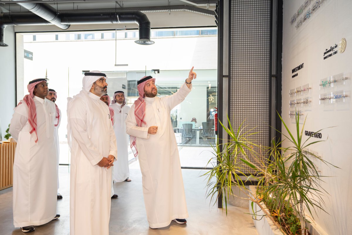 BIM_ventures's tweet photo. نشكر معالي الوزير وفريق وزارة الاتصالات وتقنية المعلومات على ثقتهم بالكوادر الوطنية ودعمهم المستمر في تعزيز بيئة الابتكار التي ترسّخ صورة المملكة كمركز عالمي لريادة الأعمال. https://t.co/TZ0tCLyRv5