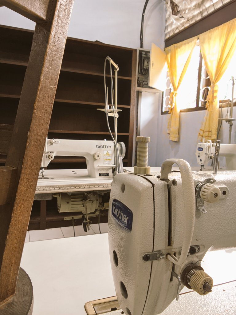 faavblw's tweet image. baru day 1 udah pusing anjiir