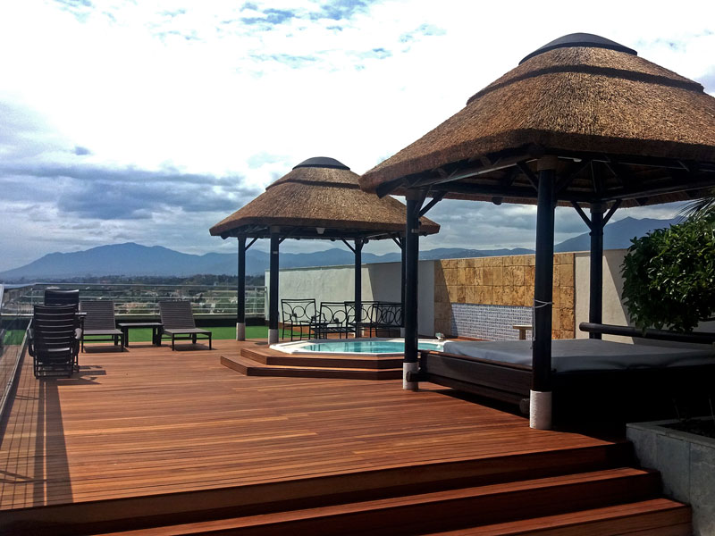 CapeReed's tweet image. Install now, enjoy forever—premium timber decking, custom-fit to your space.

The stylish and warm look can transform a simple backyard into an elegant, modern entertaining area!

 Get your free quote: capereed.com

#Decking #TimberDecking #WoodenDecking