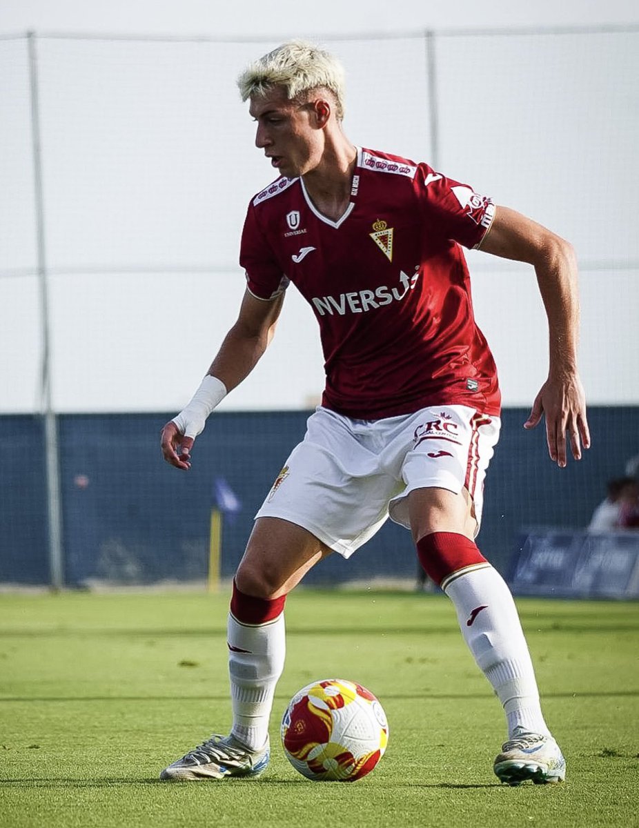 PacoPepeMM's tweet photo. 💥 Se acabó el culebrón de Antonio Toral y el @realmurciacfsad 

Como ya anuncié el otro día, el jugador murciano abandona la entidad grana y pone rumbo al @RealBetis 

El de Pliego renuncia a la que ha sido siempre su casa 💸 https://t.co/ukv1jXF3ye