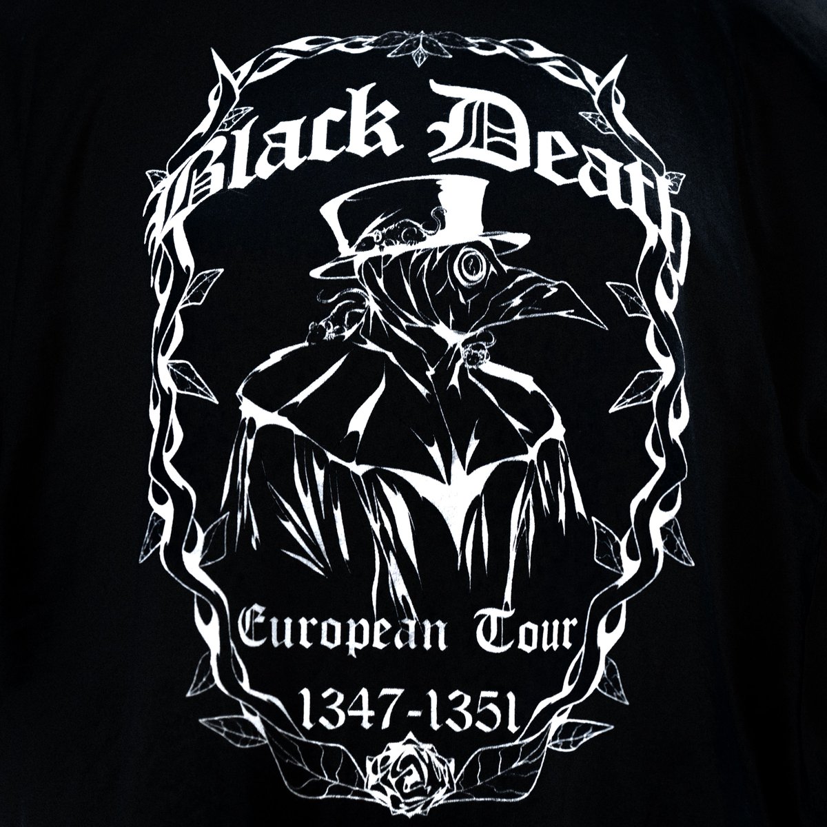 SchadenCollect's tweet photo. Europe's most infamous event: The Black Plague, 1347–1351. 🖤🐀 Grab a 'Black Death European Tour' shirt today. Who needs a favorite band when history rocked harder? Available now on our site! #BlackDeath #HistoryMerch #Metal #BlackMetal https://t.co/RBkHxLi78t