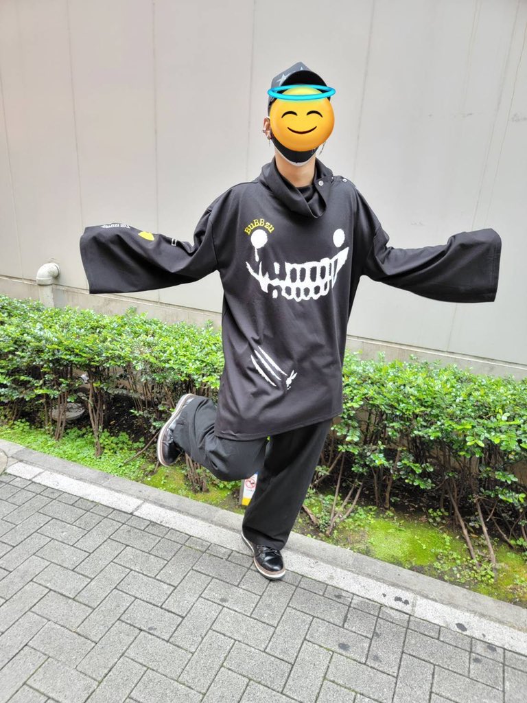 しおん tweet media