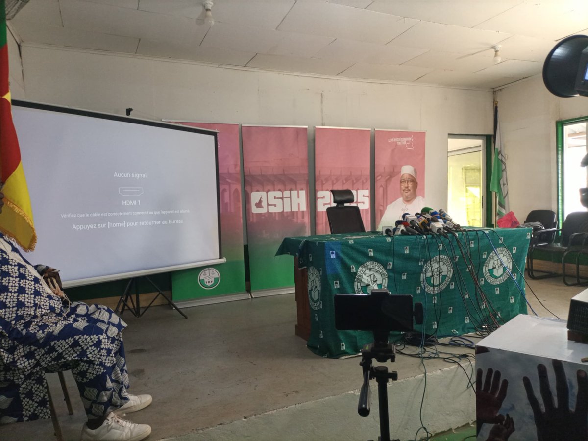 MimiMefoInfo's tweet photo. The stage is set for SDF's Presidential candidate Joshua Osih to unveil his manifesto. He is holding a press conference in Yaounde this morning.
#Osih #SDF #MMINews #RoadToEtoudi2025 #CameroonDecides2025 #237Votes https://t.co/18bqPyflC0