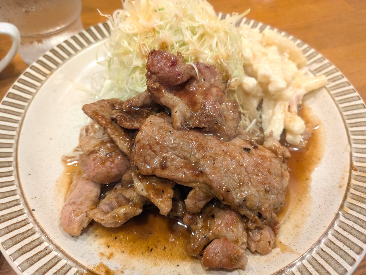 masahiday's tweet photo. 2025.7.19(土)「#gotoo」
人生でNo.1の生姜焼きに出会いました!
忙しいのに、シェフのおっちゃんの元気な接客に感動しました!
こちらも元気もらえたし、料理は美味いし、最高でした!
おやじ!クリームコロッケも追加で!
#東京 #大塚 #洋食 #生姜焼き #クリームコロッケ #no1 https://t.co/llGjDxpP1P