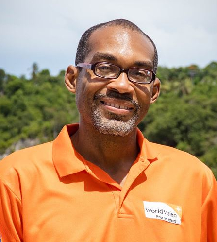 Vor Reisen nach #Haiti  wird gewarnt. „Ich bleibe, weil ich  trotzdem an Haiti glaube“, schreibt Guy Vital-Herne, der für #WorldVision arbeitet, in einem Beitrag zum Welttag der Humanitären Hilfe. > epo.de/26394-als-wuer…