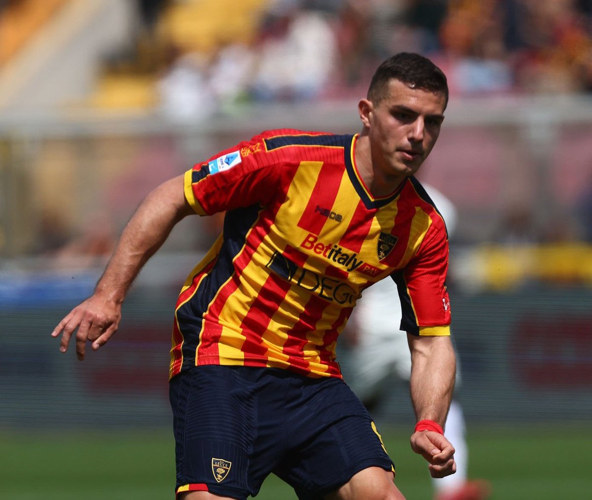 APaglia7's tweet photo. L'#Atalanta continua a cercare una punta. Chieste informazioni per Nikola #Krstovic del #Lecce https://t.co/zyUIC9gQ6b