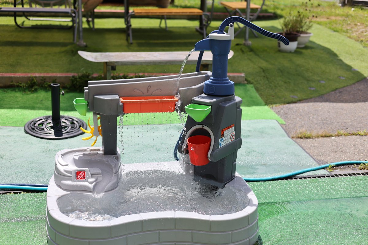 今日は、あまりにも暑かったので治部坂高原までドライブ🚘️
30度を切るくらいなので気持ちいい暑さでした。
コスモスは少し早かったです。