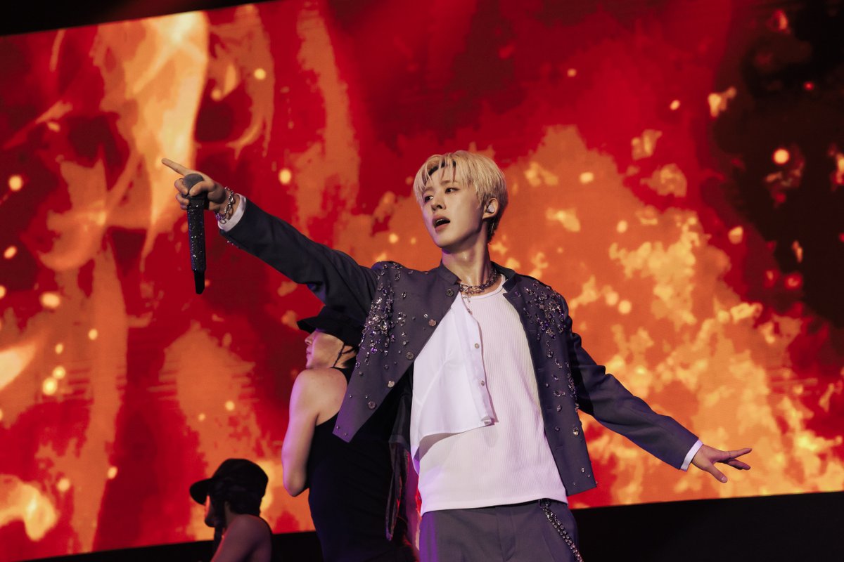 รวมภาพบรรยากาศจากงาน 2025 B.I TOUR: The Last Parade Tour in BANGKOK 🎡

ทุกรอยยิ้ม ทุกเสียงเชียร์ และทุกโมเมนต์ของ B.I กับ 🆔 ทำให้ Parade ครั้งนี้สมบูรณ์แบบ 💖
Viu Scream Dates Thailand ขอขอบคุณที่ได้ร่วมกันเขียนบทตอนอันสวยงามของ The Last Parade ไปด้วยกัน 🌟
และขอขอบคุณ Coogie