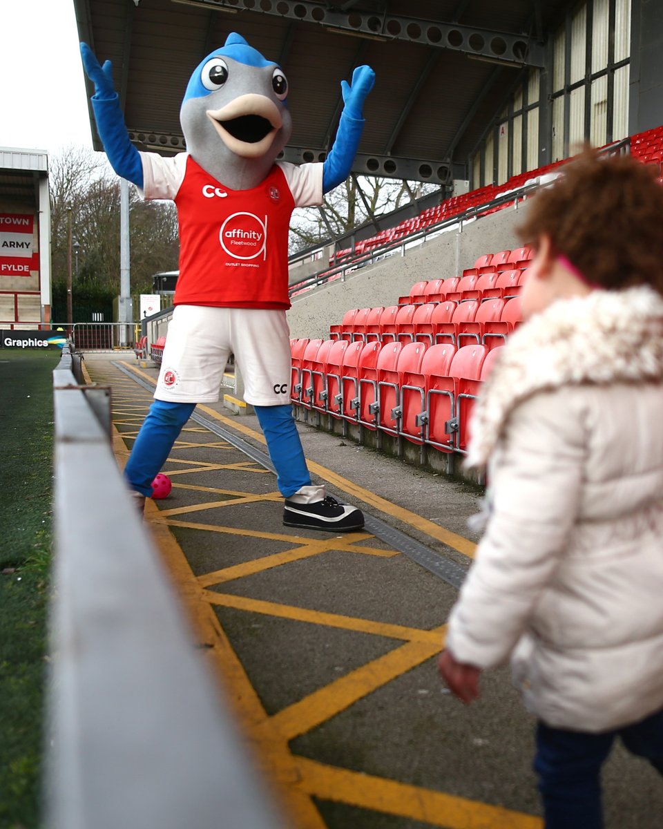 ftfc's tweet image. Guess who's back? 🐟

Everyone's favourite fish, @CaptainCod23  is back at Highbury after an extended holiday, he's swam back across the Irish sea to join us tonight. 🌝

He'll be in the family zone at 7pm before heading to Jim's then heading pitchside ahead of kick-off. ⚓