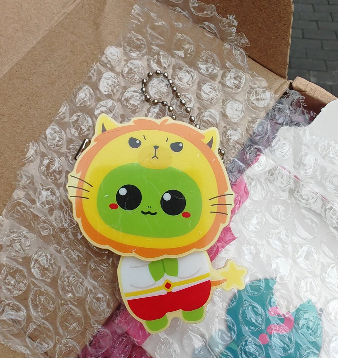 yuxiaohang0520's tweet photo. Got my baby Kingman🤨
#kingman 
#คริสสิงโต 
#KristSingto https://t.co/D1plU97Uf0