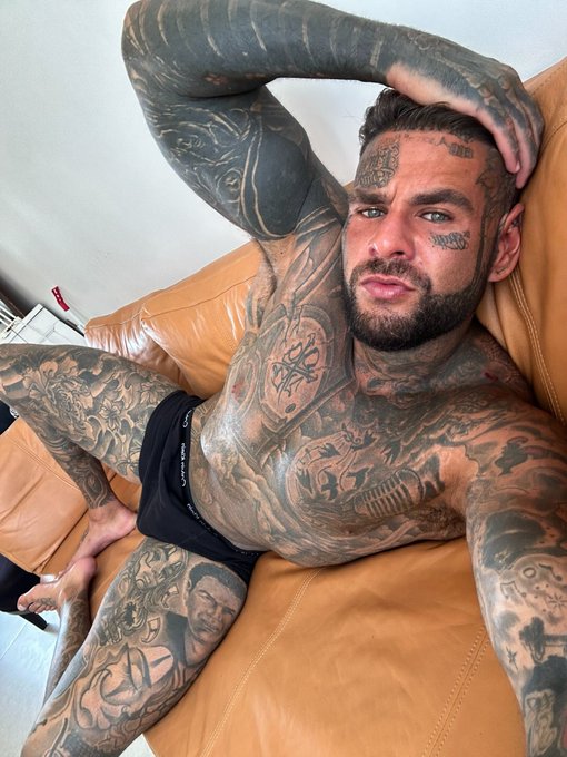 Watch BIG HARRY🤪's leaked NSFW photo on TwXstars