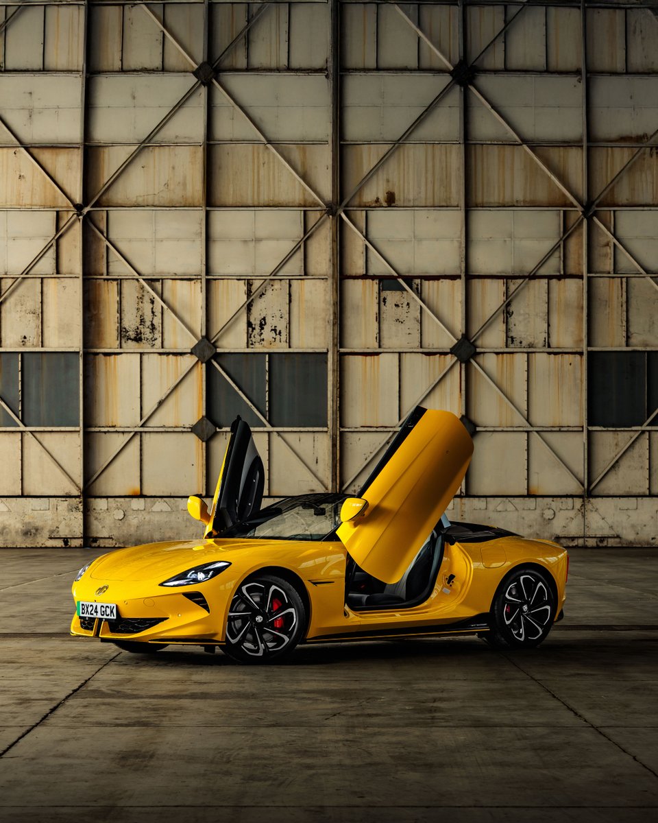MGmotor's tweet image. Bold. Iconic. MG Cyberster will show off its spirit on the CarFest circuit. See you 22–24 August. 

#MGxCarFest #CarFest2025 #MGCyberster