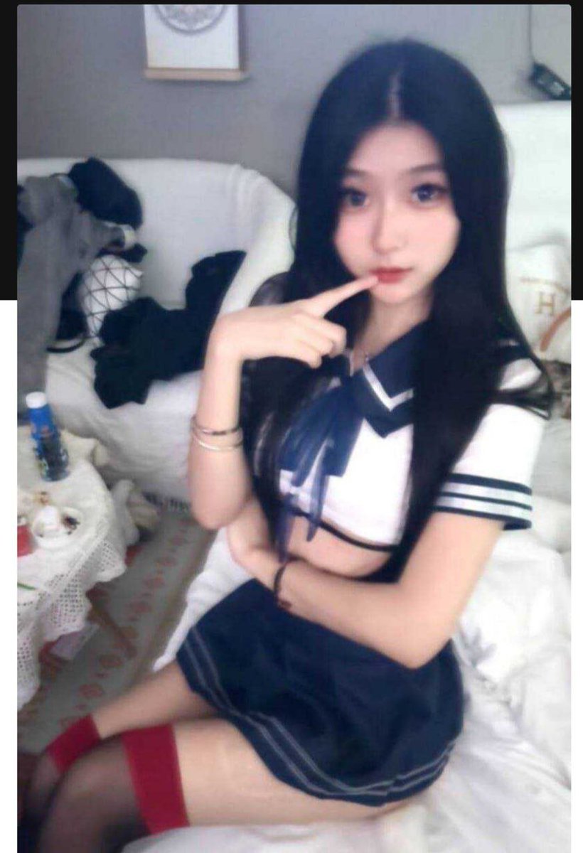 cmgroget's tweet photo. 重庆第一双语学校极品骚货吕家亿琳脚踏多条船，有男友还在外面约炮，视频遭炮友曝光

👇👇👇完整版 https://t.co/aejP2PKtD5