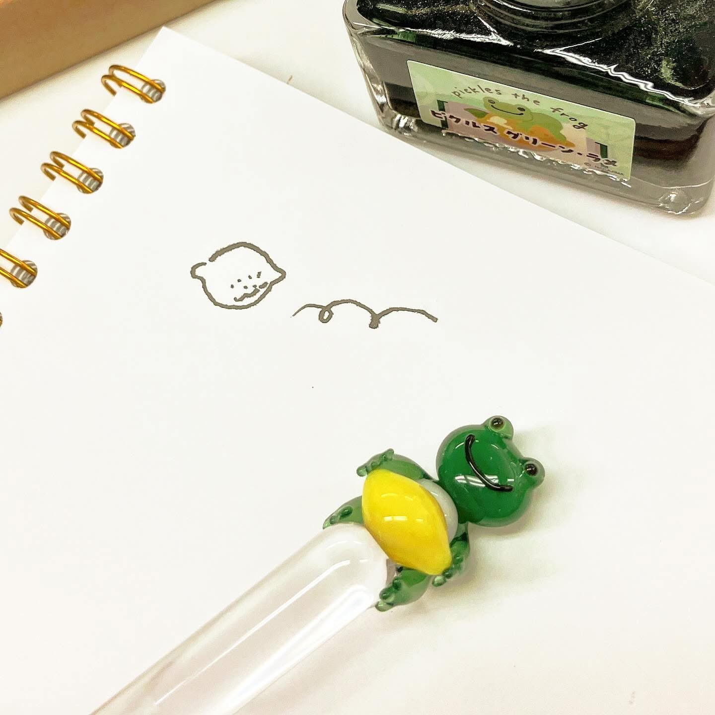 カエルのピクルス　ガラスペン 期間限定POPUP 本屋さんのかえるのピクルス 現在開催中のかえる