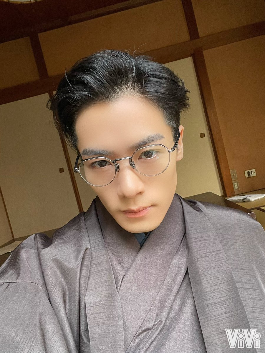 vivi_magazine's tweet photo. 部屋はちょっと散らかってますが
オフショットです！

記事もぜひ見ていってください
🔗https://t.co/GNqZxaBqHP

#川村壱馬 #THERAMPAGE #IamK #裏カズマ https://t.co/m25xcO8aCk