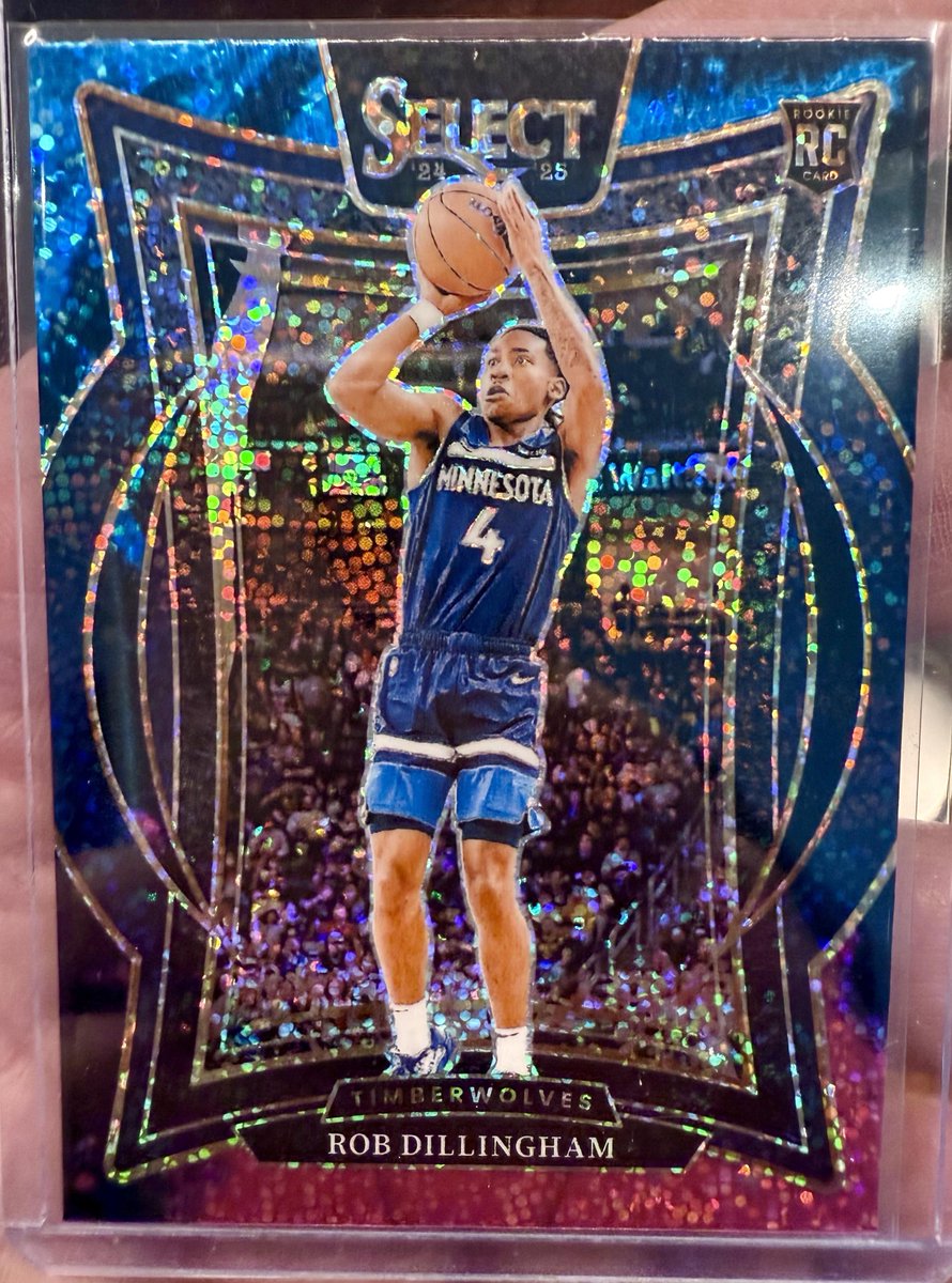 Finally something to spend my Panini points on! Just snagged a 3-pack of 2024-25 Select Cosmic for 5,000 points. Excited to see what’s inside! What do you think? 🎉🃏