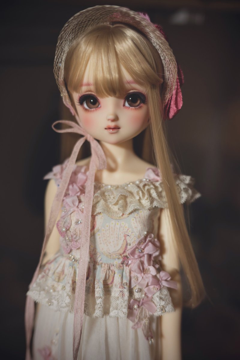 いつまでやっとんじゃいて感じだけどまだいじくっている。
このお洋服は来週あたりオークションに出したいなと思っていますん！終われば！