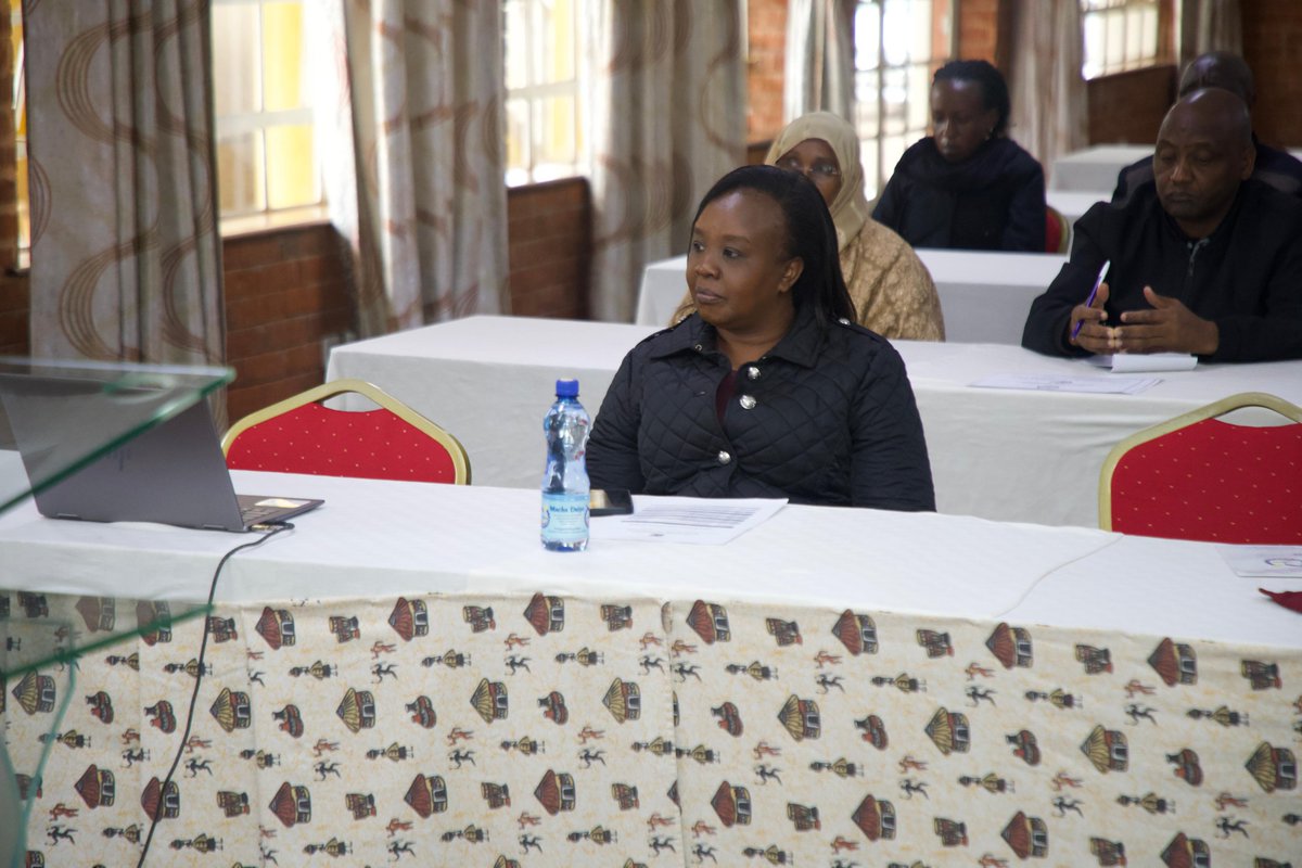cohesion_values's tweet photo. Earlier today,The Principal Secretary,@NGCSKE
Hon. Ahmed A. Ibrahim,officially opened the workshop on the preparation of the 12th Annual President’s Report on measures taken &amp; progress in  realization of National Values &amp; Principles of Governance at Machakos University Hotel..1/3 https://t.co/os871EfPOX