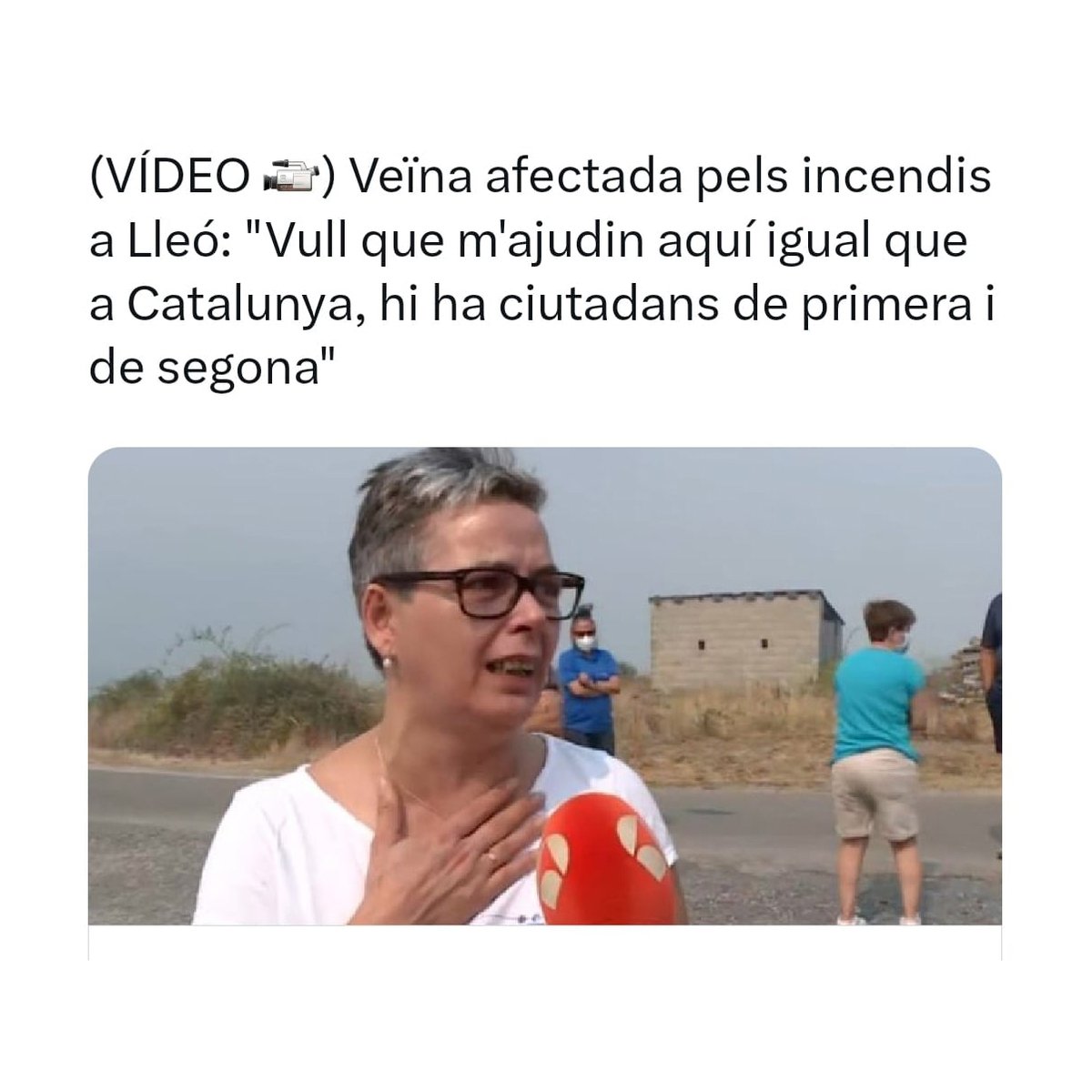 Que els bombers catalans (molts de #Lleida) vagin a combatre els incendis d'España té doble valor: no només és juguen la vida per ajudar a desconeguts, si no que ho fan per gent que, quan se'ls hi crema tot, no pensen en la mala gestió del propi govern; vomiten catalanofòbia.