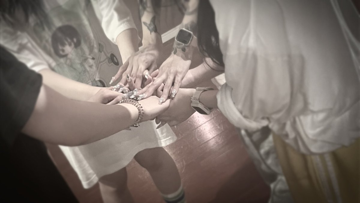 mashi_bokunani's tweet photo. ご無沙汰しておりますましろです🐰
元気にしてましたか？？

さてさて突然ですが
11/8(土)夜、一夜限りのアレがあるので今から空けておいて欲しいです︎^_^❕まるっとまるまるです︎^_^

続報お待ちください❕❕ https://t.co/SFx96ElHWy
