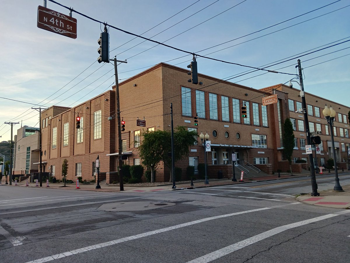 Bill Steinbach III (@bsteinbachwtov9) on Twitter photo Happy Tuesday!
It's the first day of school for Steubenville City schools. Join us on News Nine Sunrise! <a href="/WTOV9/">WTOV NEWS9</a> Happy Tuesday!
It's the first day of school for Steubenville City schools. Join us on News Nine Sunrise! <a href="/WTOV9/">WTOV NEWS9</a>