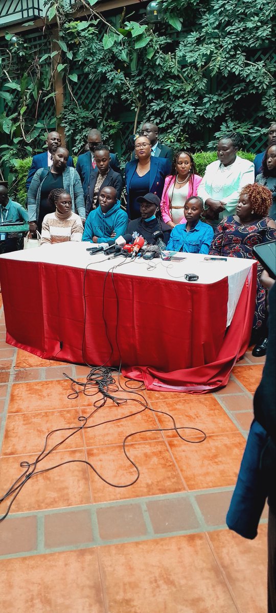 The Constitution says: innocent until proven guilty. Why then are young Kenyans treated as enemies of the state? #BailFundKE  #WeAreNotTerrorists 
#50millionpluskenyans #50millionpluskenyans