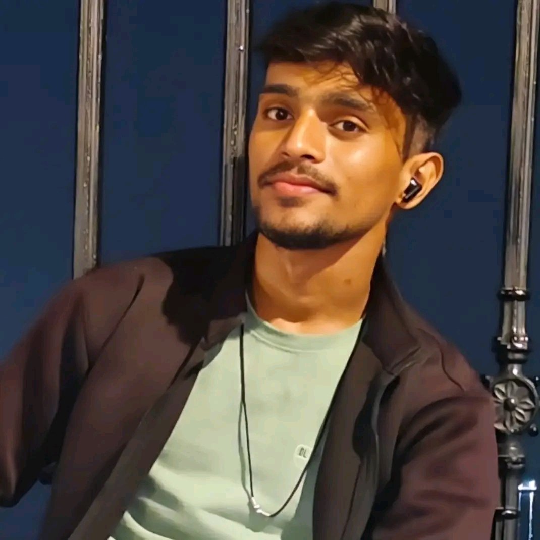 Ishaan___Krish's tweet photo. 𝐇𝐲𝐝 𝐁𝐨𝐭 𝐆𝐮𝐲... https://t.co/FSYDRgAVzb