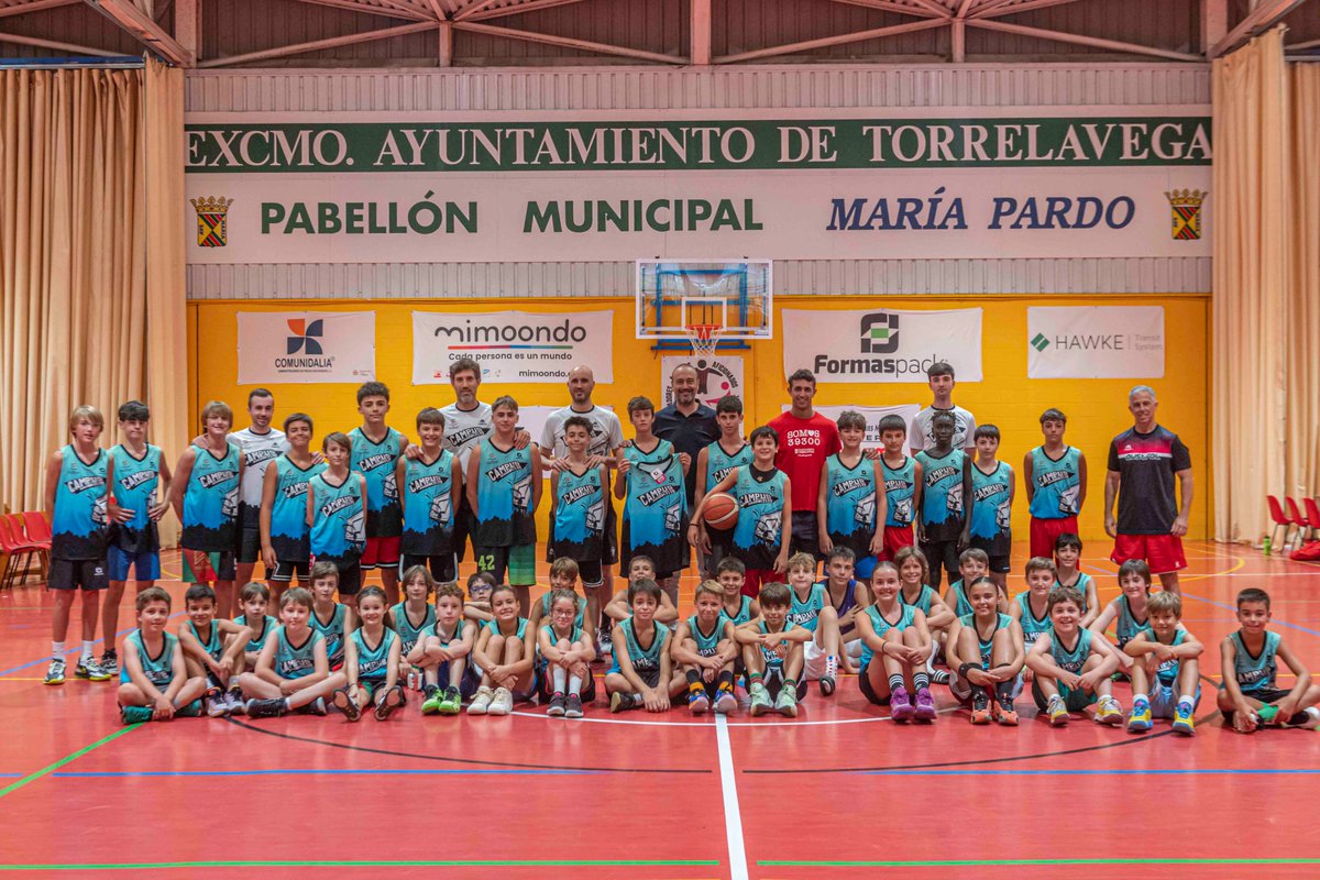 Torrelavega_es's tweet photo. 🏀El #CampusAustral de #baloncesto reunió a 55 niños y niñas nacidos entre 2011 y 2017, de Torrelavega y de otros puntos de Cantabria, que durante una semana aprendieron y disfrutaron practicando su deporte
#sentireldeporte #Torrelavega #Torrelaveganízate #PabellónMaríaPardo https://t.co/yUWj7SAoBw