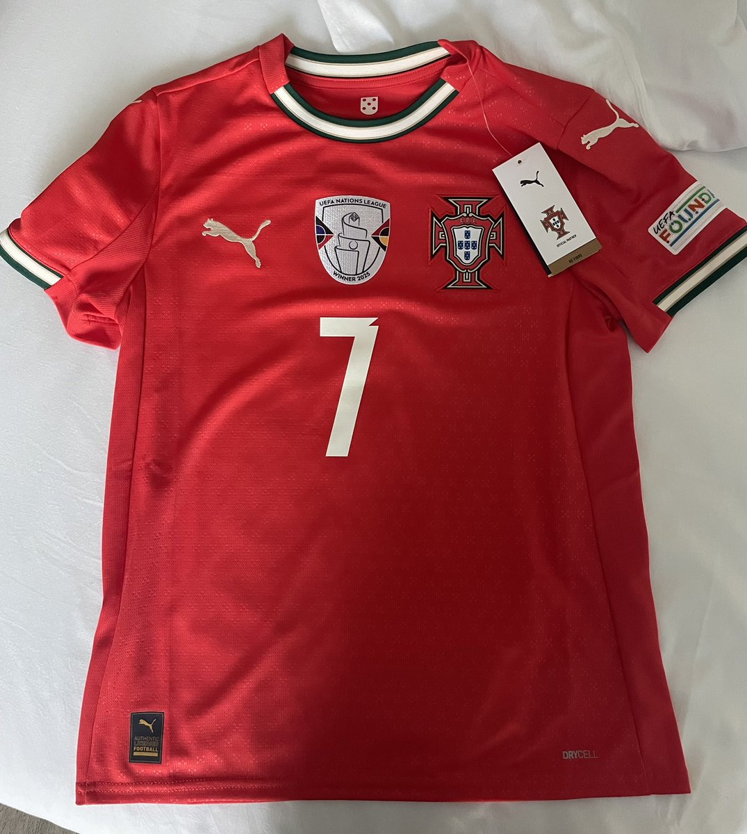 blonderamos's tweet photo. I can confidently say this is the best €120 I have ever spent https://t.co/DgMxzO9j3f