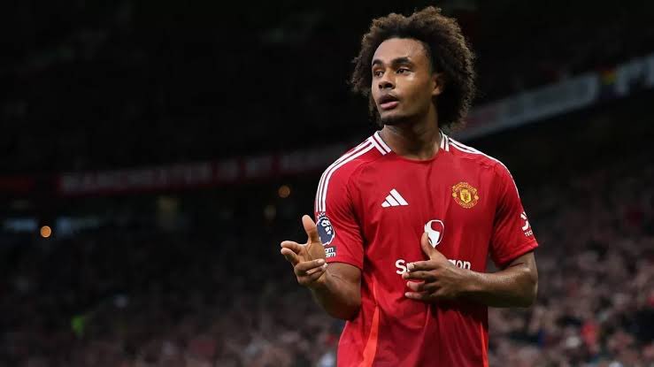 Manchester United Brasil (@manutdbr) on Twitter photo 🚨 O Manchester United não considera negociar Joshua Zirkzee nesta janela de transferências.
➡️ Apesar de rumores o ligar a times da Itália, a decisão da diretoria e de Rúben Amorim há meses é pela permanência do atacante.
<a href="/FabrizioRomano/">Fabrizio Romano</a> 🚨 O Manchester United não considera negociar Joshua Zirkzee nesta janela de transferências.
➡️ Apesar de rumores o ligar a times da Itália, a decisão da diretoria e de Rúben Amorim há meses é pela permanência do atacante.
<a href="/FabrizioRomano/">Fabrizio Romano</a>