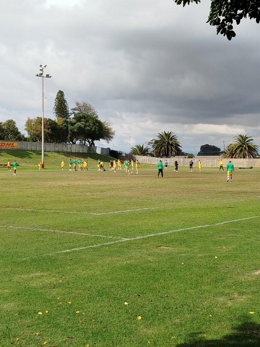 Boks on the HPC B field this morning... Took a swing past after the senior WP  unit session on the other field ... Some SERIOUS pins holding up those Bok proppies! And not just Wilco 😉