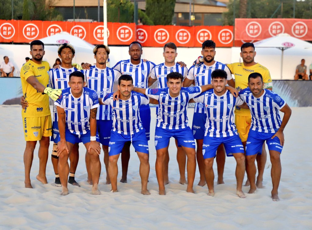 FutbolPlayaRFEF's tweet photo. 📝 Para que tengas TODA LA INFORMACIÓN, te recordamos la composición de los grupos 👇🏽

Grupo 🅰️:

▪️ #EnpieMálaga
▪️ #HigicontrolMelilla
▪️ @Bahiafp
▪️ @RosesPlatja

#FútbolPlayaRFEF | #CopaFederación