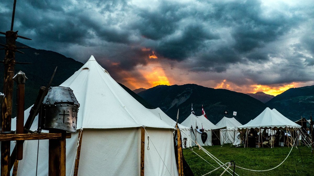 🌩️ Bild des Tages:
Südtiroler Ritterspiele – Lagerleben unter epischem Himmel!
📍 Wir bauen am Donnerstag auf...
🔗 Partnerschaft mit Lord of Battles - loma.li/9iPCbr

#SüdtirolerRitterspiele #MittelalterBildDesTages #LordOfBattles #MittelalterCom