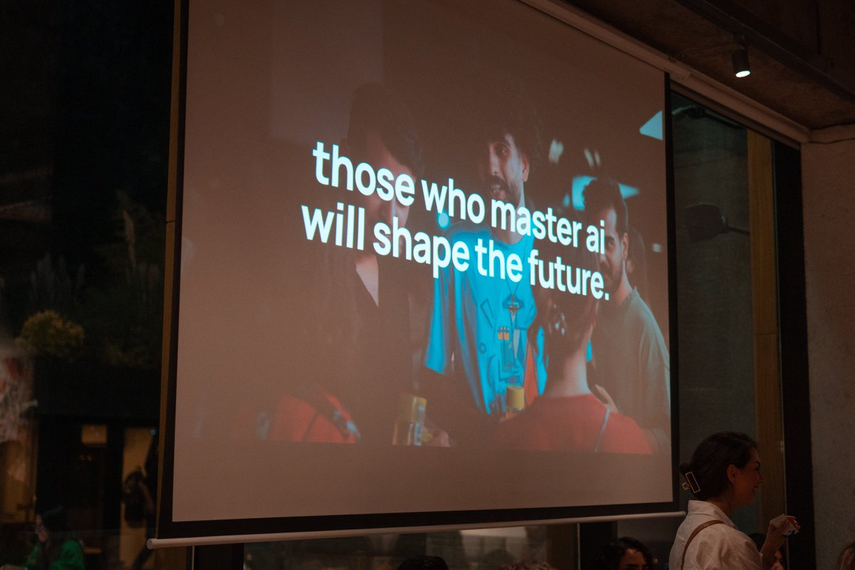 این فصلِ #هایپرماندی رو اختصاص دادیم به آینده‌ی کار و هوش مصنوعی. و سخنرانی هفته پیش هادی ابن‌الدین هم در همین راستا بود.