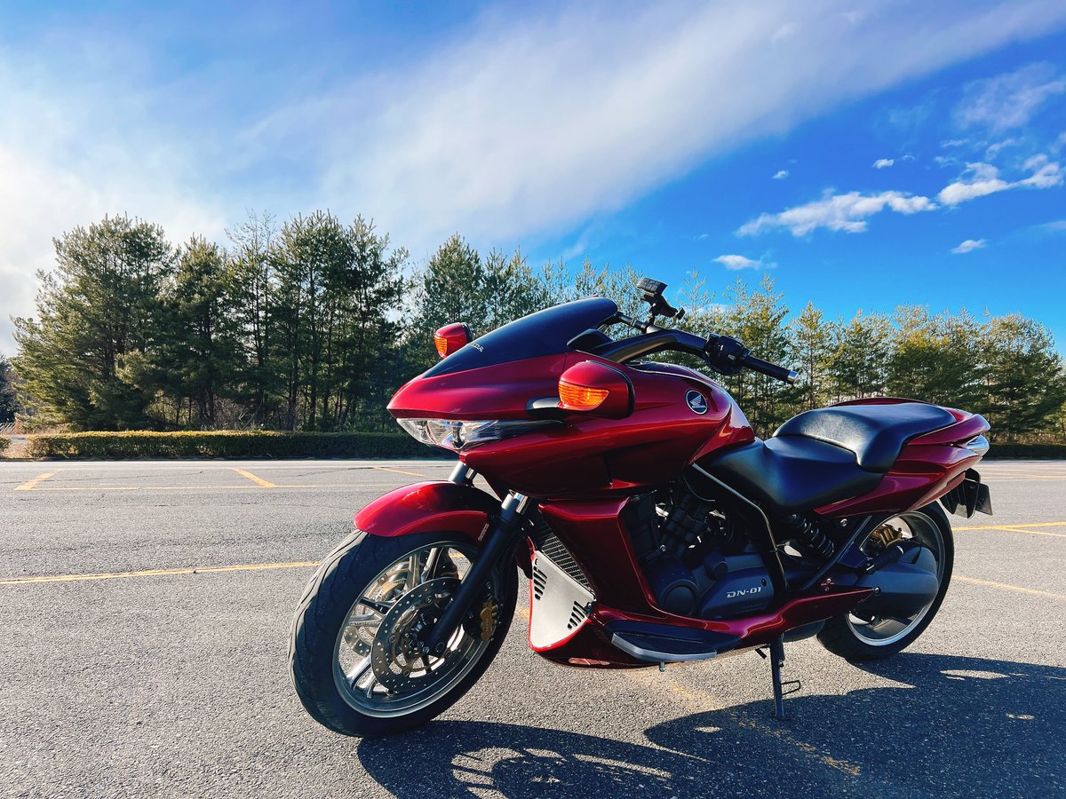 love_peace0122's tweet photo. #バイクの日 #dn01 https://t.co/kUil1eezVU