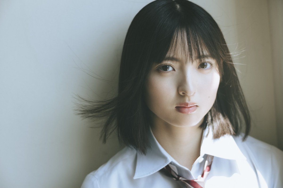 u*r様 櫻坂46 山田桃実　5thツアー　縁日　直筆サイン BIGアクリルスタ 櫻坂46 山田桃実 四期生お披露目制服 ヨリ 直筆サイン入り生写真