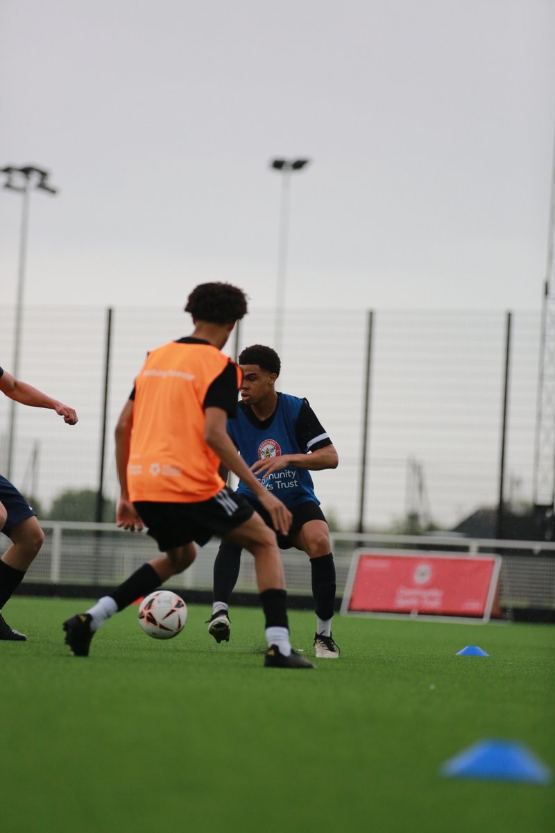 BrentfordFCCST's tweet photo. ⚽ 𝐓𝐫𝐢𝐚𝐥𝐬 𝐅𝐨𝐫 𝐎𝐮𝐫 𝐔𝐧𝐝𝐞𝐫-𝟏𝟔 𝐅𝐨𝐨𝐭𝐛𝐚𝐥𝐥 𝐓𝐞𝐚𝐦 𝐢𝐧 𝐏𝐚𝐫𝐭𝐧𝐞𝐫𝐬𝐡𝐢𝐩 𝐰𝐢𝐭𝐡 @WWYFC 

ℹ️ Friday 29 August, Matthew Arnold School, 19:00 - 21:00 

🙋 To apply, you must be going into Year 11 and under 16 before the 31st August 2025.

👉 More info and register for the trial here: https://t.co/apRu4PoT8D 

#RealisingPotential