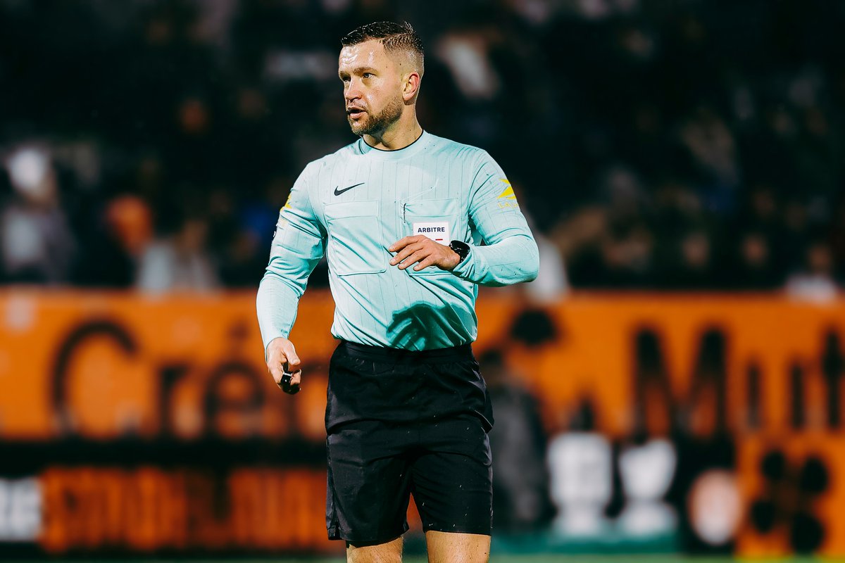 👨‍⚖️ M. Geoffrey Kubler a été désigné pour arbitrer Amiens SC 🆚 FC Annecy ce vendredi (20h00) à la Licorne. #ASCFCA