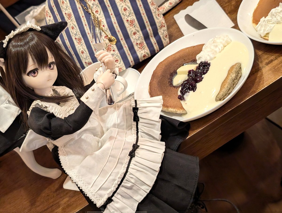 トッピングマシマシ焼きたて紅茶ホットケーキ🥞
凛歌ちゃんが早くも臨戦態勢✨️
#マリアミ