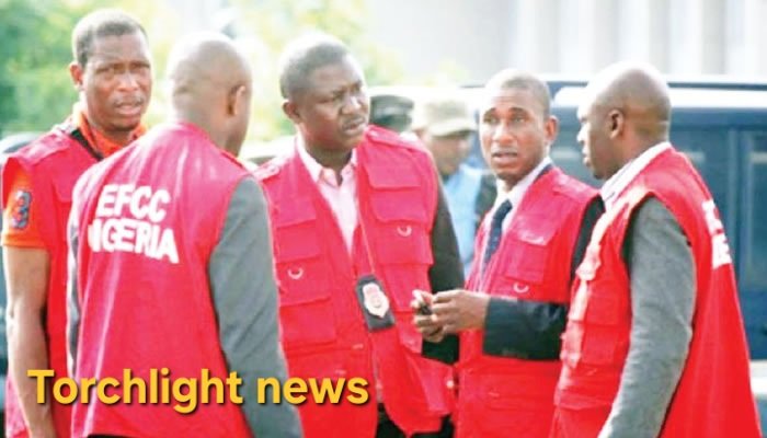 The Economic and Financial Crimes Commission (EFCC) has outlined important facts about procurement fraud, describing it as one of the gravest threats to transparency and accountability in Nigeria.
torchlightnews.com/2025/08/efcc-w…