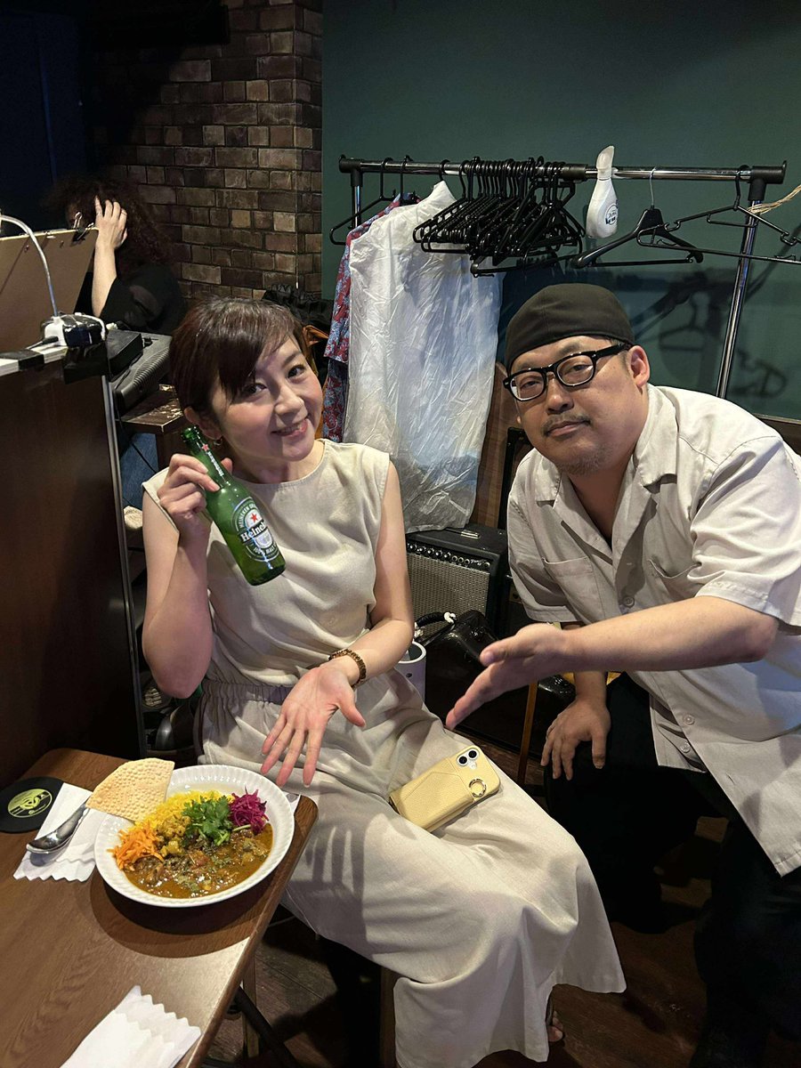 lynlynncollins's tweet photo. 自分の誕生日🎂と近いFREE FUNK、Sammyさんの誕生日ライブに。Sueちゃんの素晴らしいカレーが食べられて幸せ😃 Sammyさん、おめでとうございました🎉 #忘備録 #カレー #freefunk https://t.co/RLlRqxAJTC