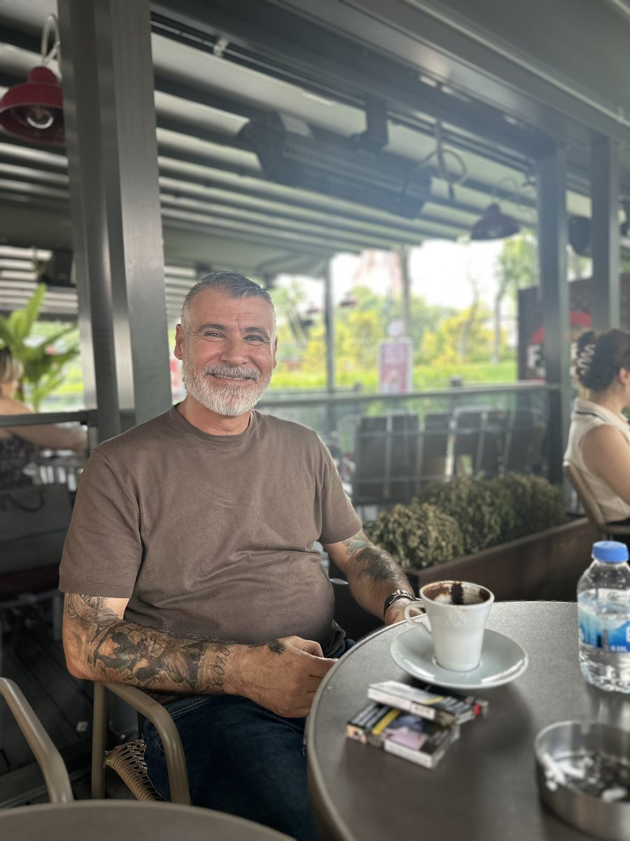muratarslan0606's tweet photo. “BENİ DOST OLARAK KAYBETMENİZ
DÜŞMAN OLARAK KAZANDIĞINIZ ANLAMINA GELMEZ.
SİZİ HER ZAMAN ZİYAFETTE GÖRMEK İSTERİM.
AMA BENİM MASAMDA DEĞİL…📌
SAĞLICAKLA KALIN CANLAR.
….UMUTSUZLUK YASAK….M.A
#gününüz #gönlünüz #aydın #olsun #canlar https://t.co/jWhwgQ2SuG