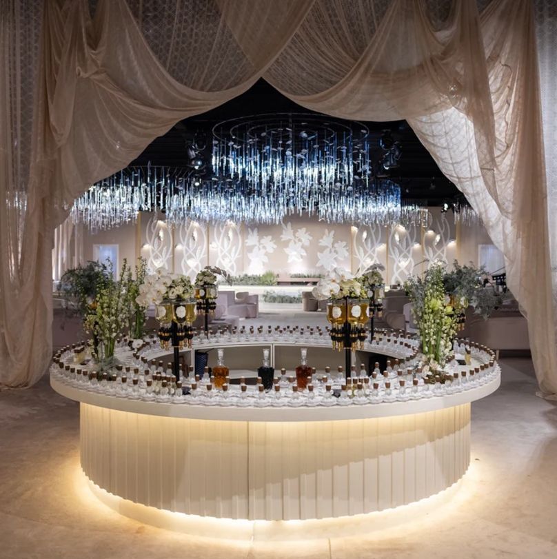 Renting Perfume Bars for Weddings in Dubai
See here!
buff.ly/vNT9w51 
#PerfumeBars #wedding #dubai