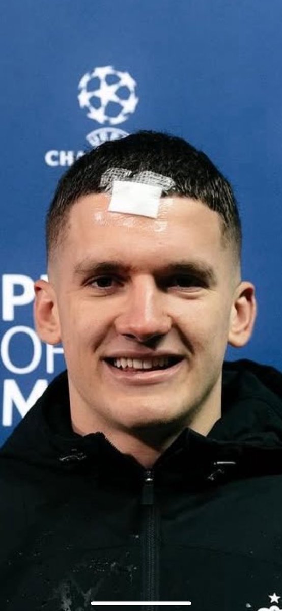 Aber was ist das für ein goofyass pflaster 😭