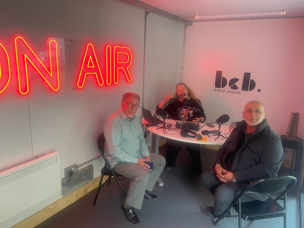 BCB 106.6fm (@bcbradio) on Twitter photo Join <a href="/vicky8751/">Vicky Clifton</a> & guests for Bradford Memories live from the #BCBRadiobox until 2pm
106.6FM and online at bcbradio.co.uk/player Join <a href="/vicky8751/">Vicky Clifton</a> & guests for Bradford Memories live from the #BCBRadiobox until 2pm
106.6FM and online at bcbradio.co.uk/player