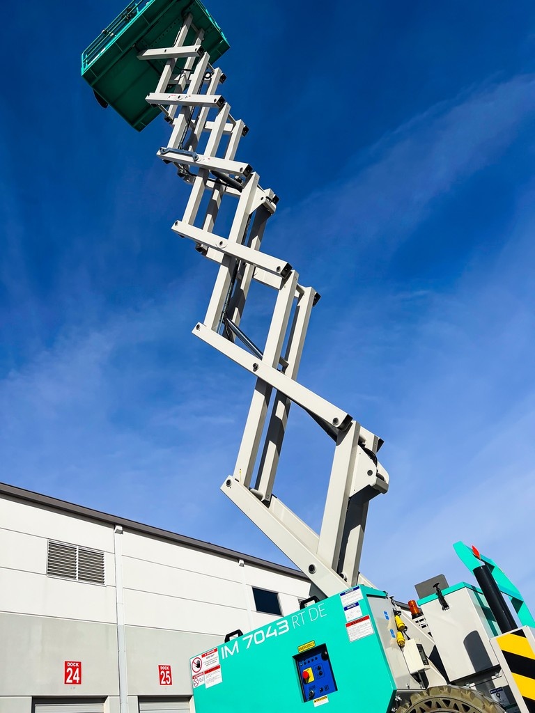 ImerUsa's tweet photo. Reach new heights with our IM 7043 RT rough terrain scissor lifts. This 43 ft bi-energy unit has independent diesel and electric systems, fulfilling the needs of two units, making it perfect for your rental fleet. 

Contact your local dealer today to get yours. #togetherwebuild https://t.co/epuOyCoda0