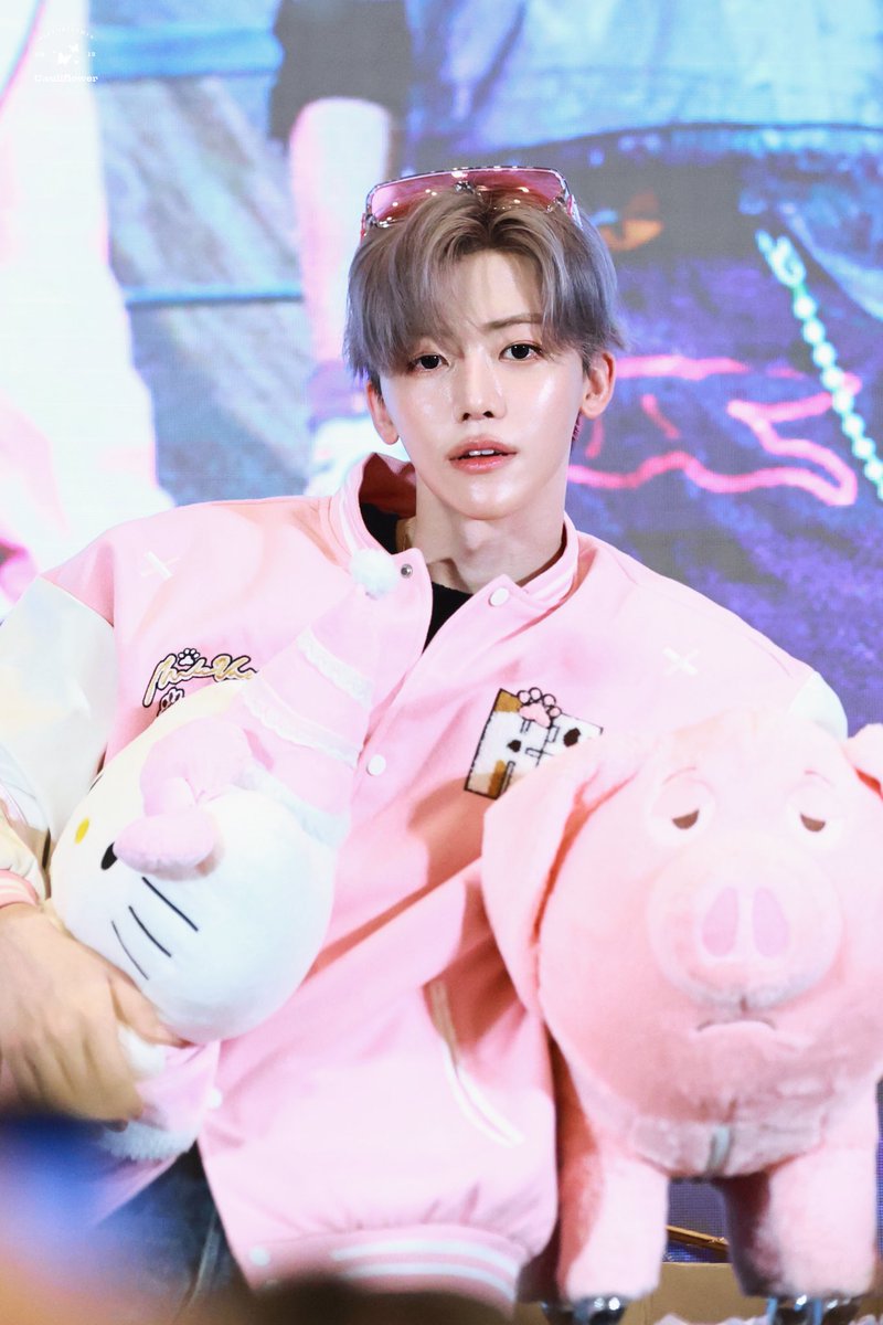 cauliflower813's tweet photo. 250819 Starriver

#JAEMIN #재민 #ジェミン https://t.co/199m3KRCWA